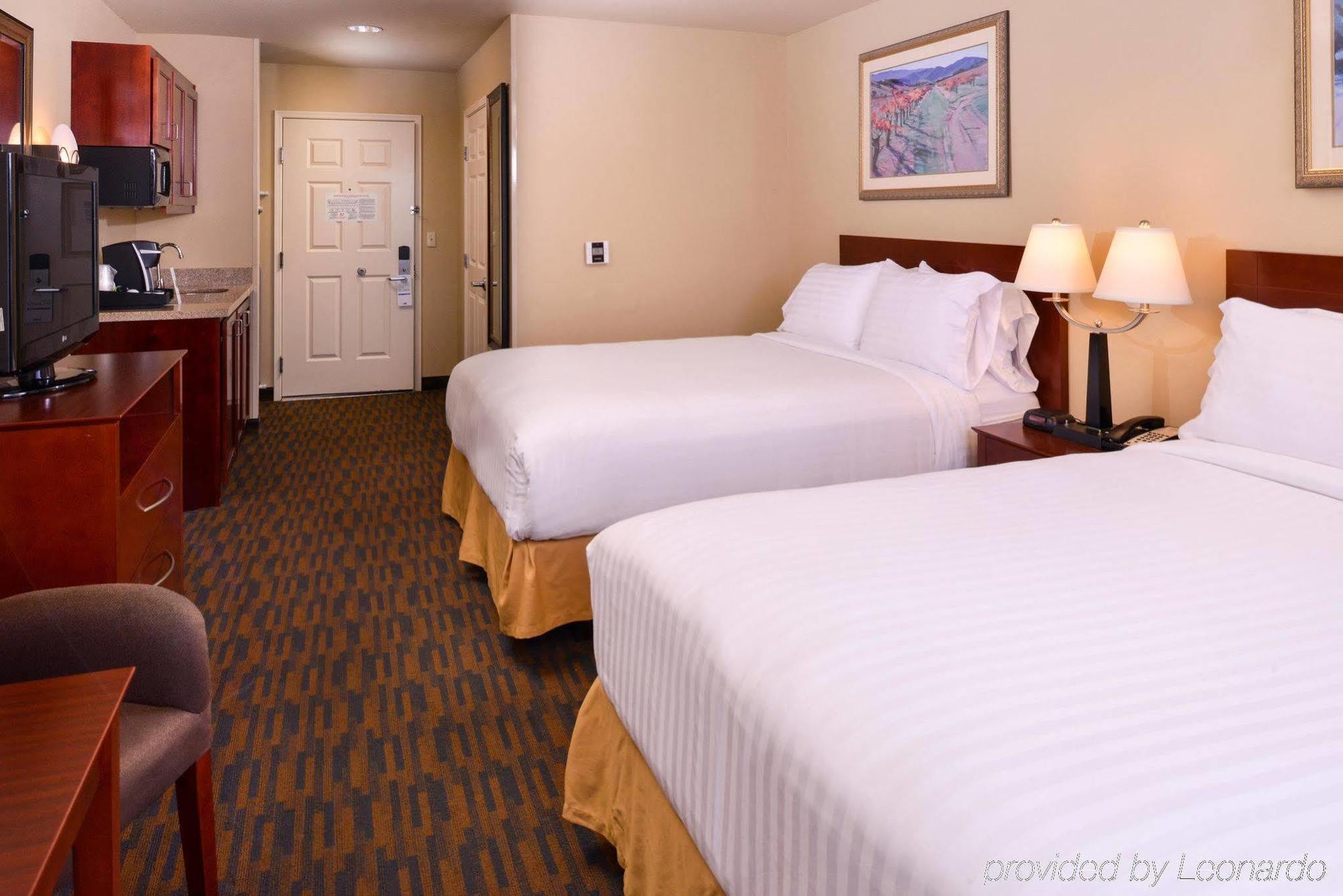 Holiday Inn Express & Suites Watsonville By Ihg Exterior foto