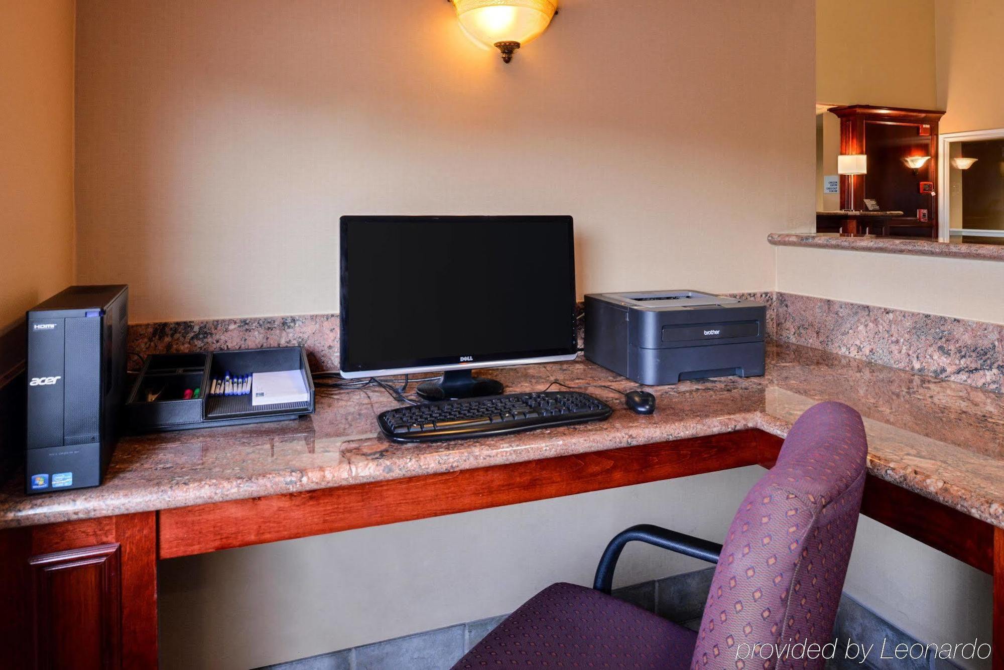 Holiday Inn Express & Suites Watsonville By Ihg Exterior foto